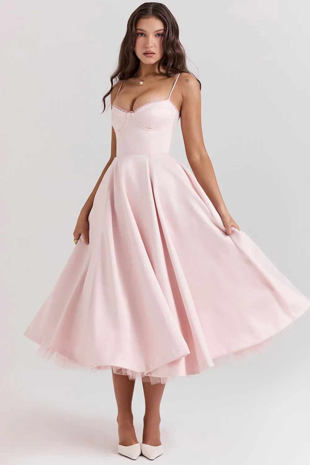 Amara - Robe Midi en Satin | Élégante | Corset & Bretelles Fines – Image 2