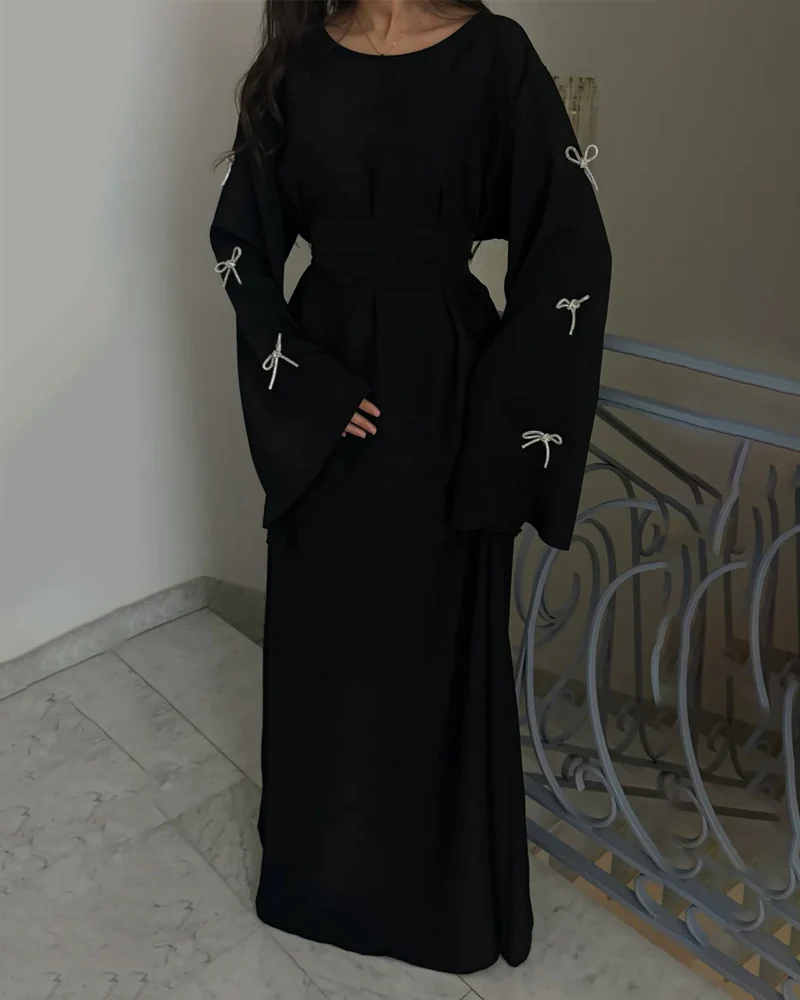 Abaya Noire à Nœuds | Lin | Élégance Minimaliste et Détails Féminins – Image 4