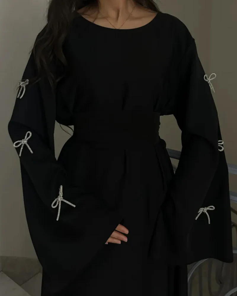 Abaya Noire à Nœuds | Lin | Élégance Minimaliste et Détails Féminins – Image 5
