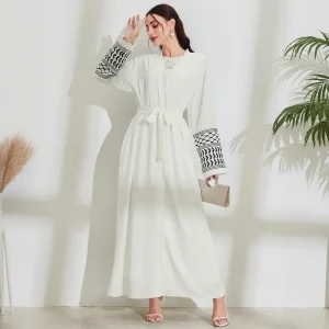 Abaya Kimono Blanche à Motifs Graphiques