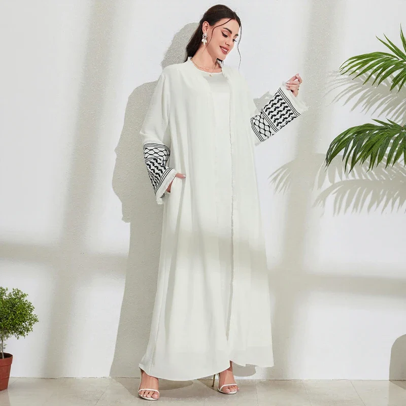 Abaya Kimono Blanche à Motifs Graphiques – Image 3