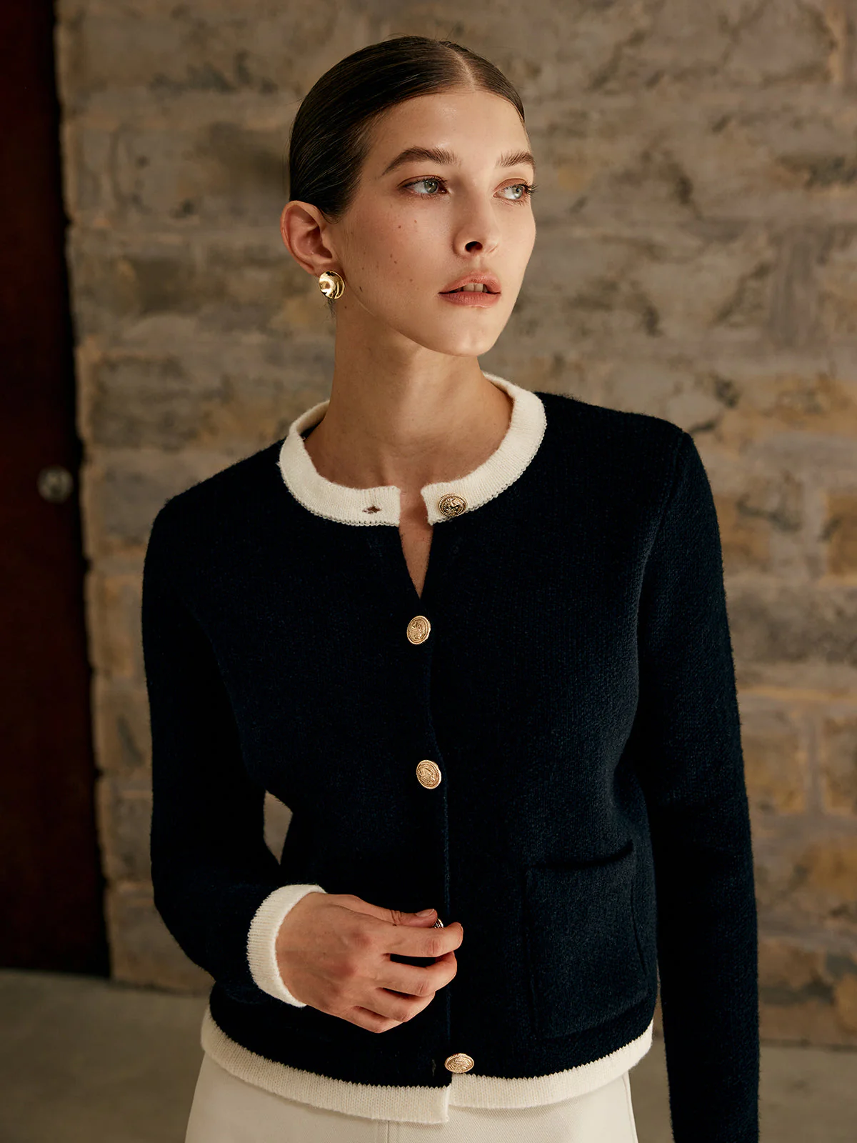 Black Contrast Cardigan | Short Cut | Gold Buttons – Image 3
