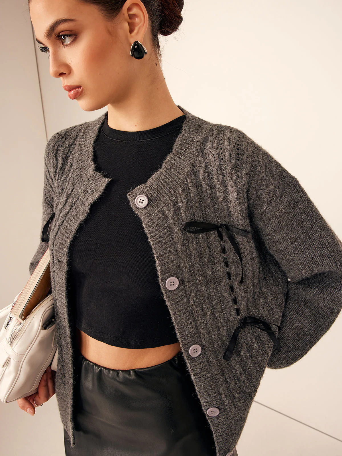 Cardigan Oversize à Nœuds | Maille Épaisse | Détails Velours – Image 2