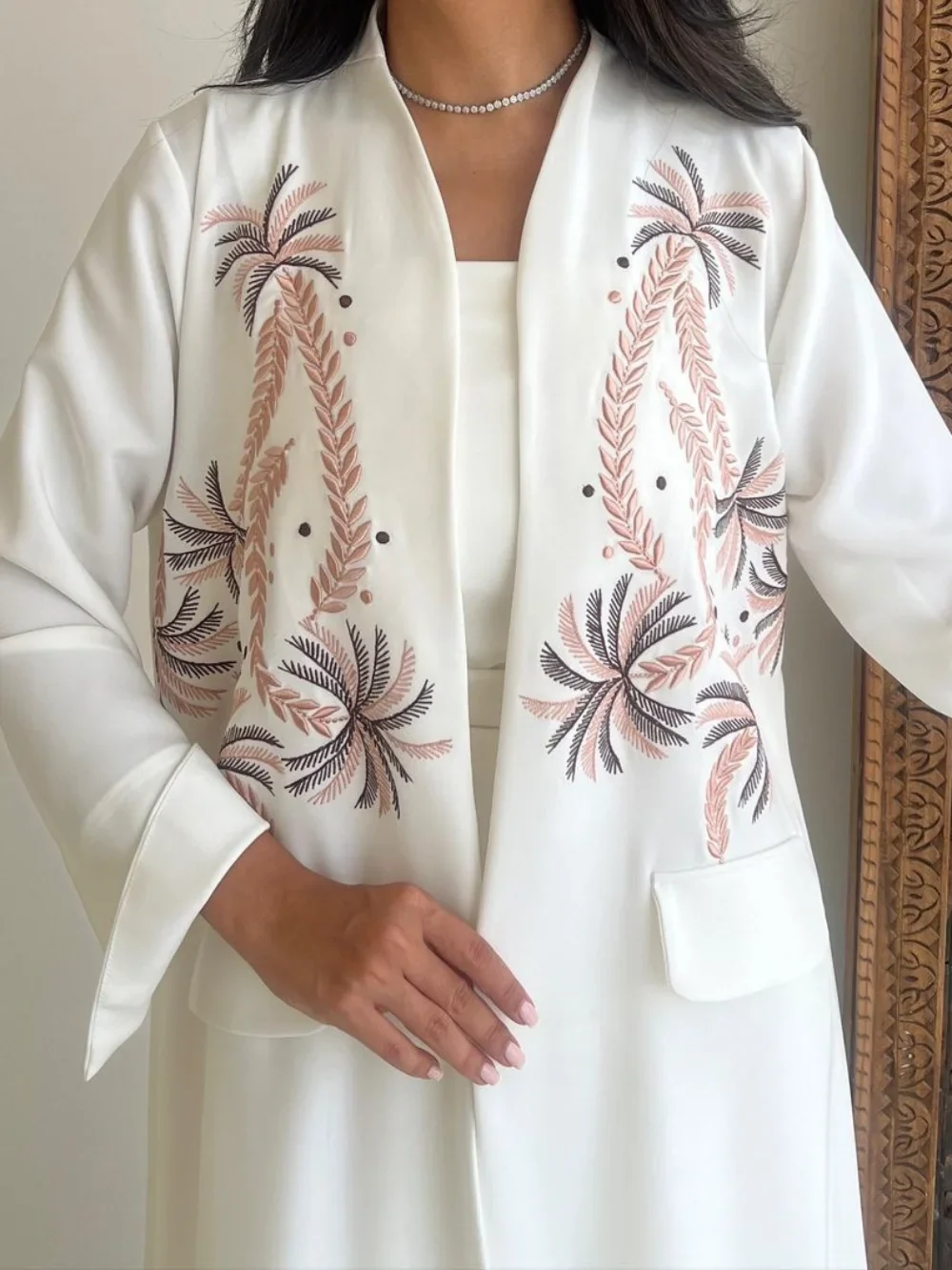 Kimono Abaya Blanc Brodé Luxueux – Image 2