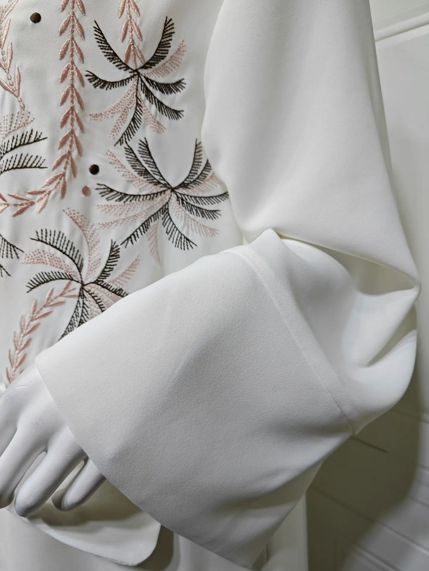Kimono Abaya Blanc Brodé Luxueux – Image 9