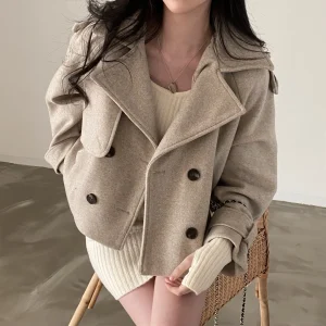 Veste Courte Double Boutonnage | Beige Élégant | Style Cosy Chic
