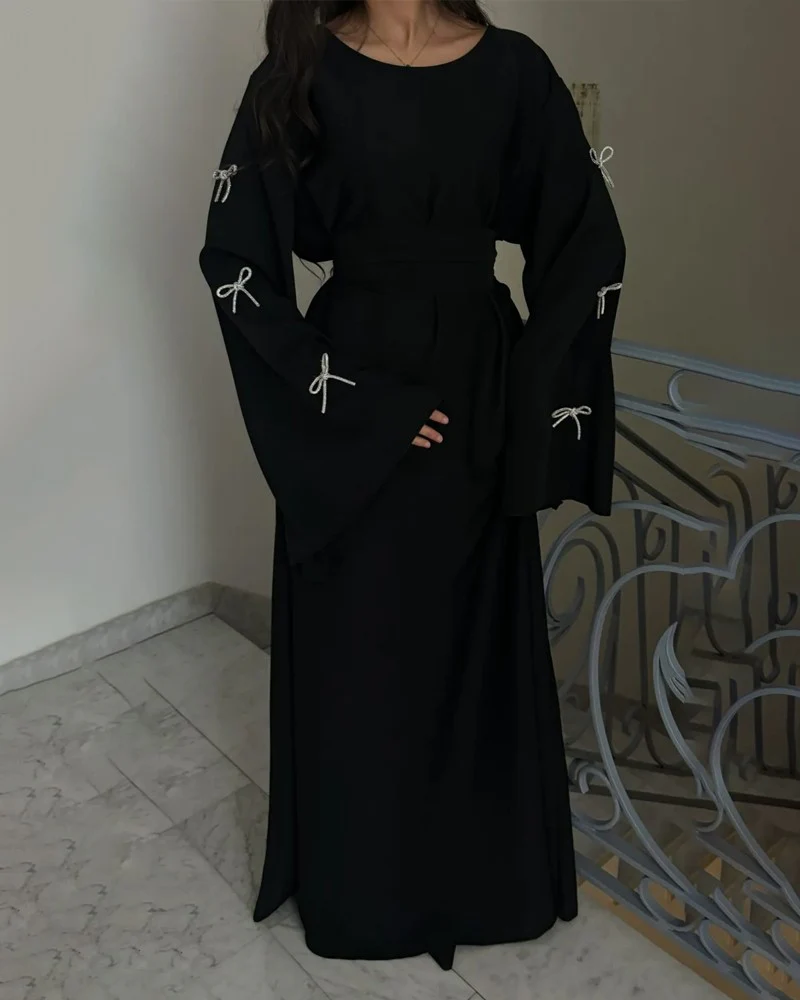 Abaya Noire à Nœuds | Lin | Élégance Minimaliste et Détails Féminins