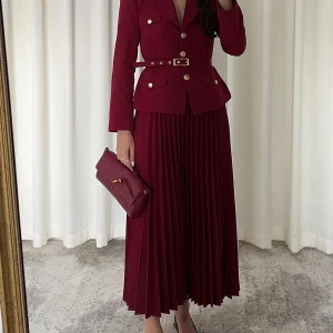 Ensemble Tailleur Jupe Plissée & Veste Cintrée | Coton | Élégance Structurée et Féminine