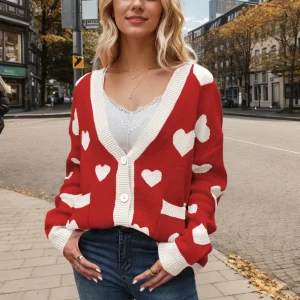 Pop Heart Cardigan | Casual cut and Love motif