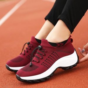 Running Sneakers with Purple Details | Performance and Sport Style