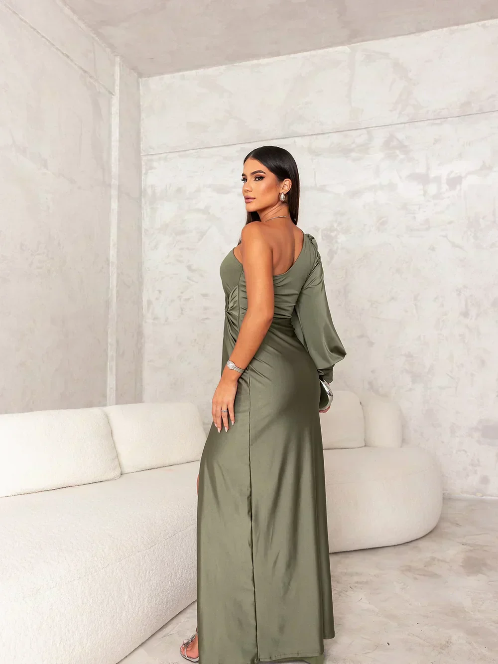Robe de Soirée Asymétrique | Satin | Élégante et Fluide – Image 2